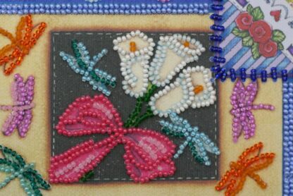 "Patchwork estivo" – cornice per foto. Kit ricamo completo di perline - Image 4