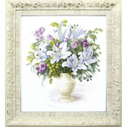 "Bouquet con gigli bianchi". Kit ricamo punto croce