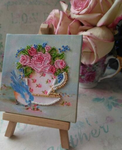"Uccellino blu. Vintage". Kit-pensierino ricamo a perline, con cavalletto - Image 2