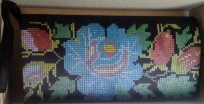 "La rosa di colore blu". Borsetta-pocket ricamo a perline, nero