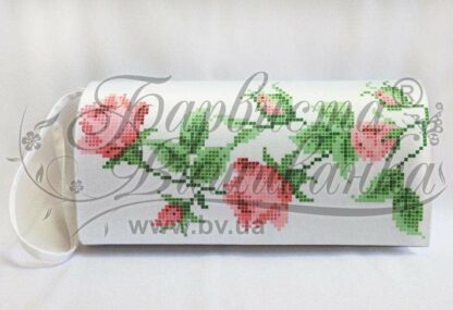 "Le rose di colore rosa". Borsetta-pocket ricamo a perline, bianca