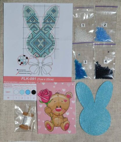"Coniglietto. Ornamento blu" con maniglia. Kit ricamo a perline in legno - Image 3