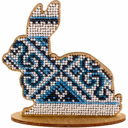 "Coniglietto. Ornamento blu". Kit ricamo a perline in legno