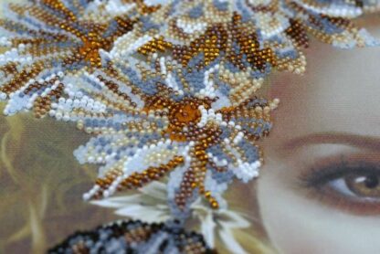 "Dama con maschera". Kit ricamo a perline - Image 3