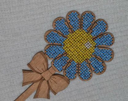 "Fiore blu" con maniglia. Kit ricamo a perline in legno - Image 3