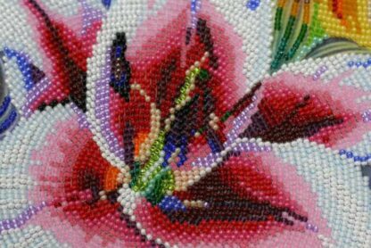 "Gigli colorati". Kit ricamo a perline - Image 3