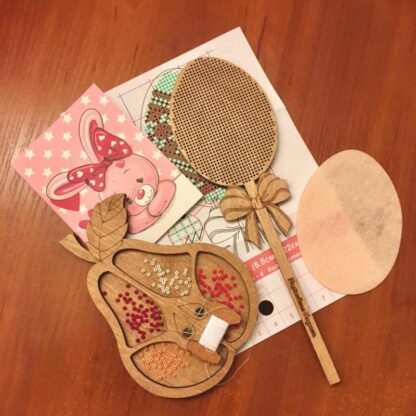 "Uovo. Motivi Jacquard" con maniglia. Kit ricamo a perline in legno - Image 2