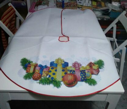 "Regali per Natale". Sottoalbero di Natale con ricamo a perline - Image 2