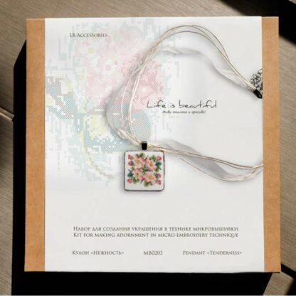 "Tenerezza". Kit-Collana micro-ricamo - Image 2