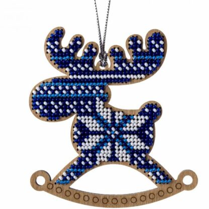 “Alce. Ornamento blu”. Decorazione di Natale ricamo a perline in legno