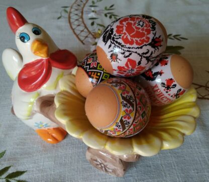 "Gallina con carretto". Portauova in ceramica